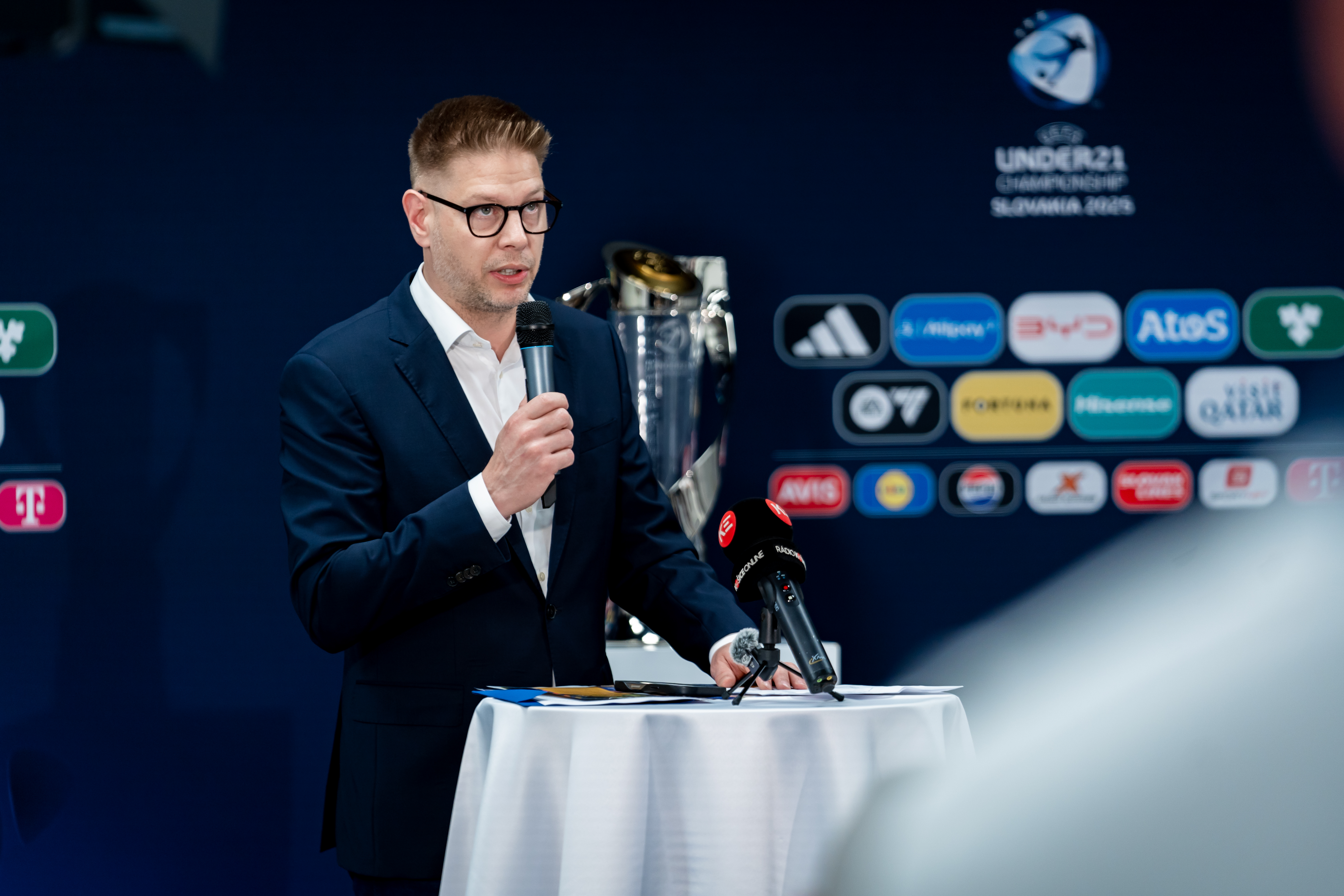 Tlacovy brifing - o pripravach sampionatu UEFA-14